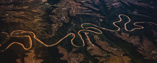 黄河流经哪几个省份(长江流经哪几个省份)