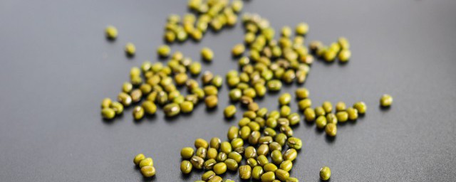 狗肉和绿豆能不能一起吃(狗肉可与绿豆一起吃吗)