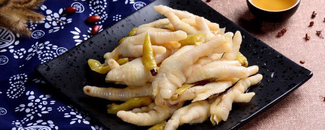 鸡爪吃不完能不能放冰箱(鸡爪子放冰箱里好久能吃吗)