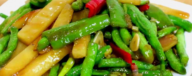 家常土豆炖豆角怎么做(土豆炖豆角怎么做法好)