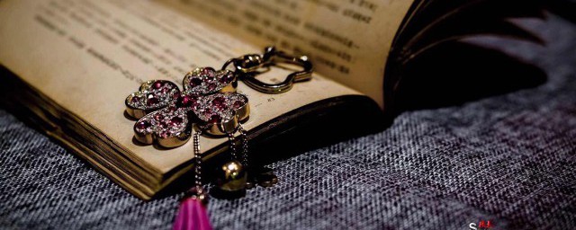 熠熠的意思(熠熠烁烁的意思)