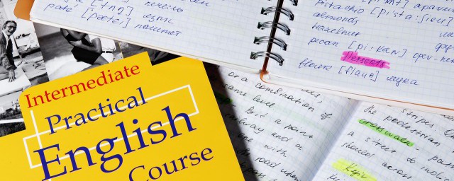 关于半元音字母(半元音和半元音字母的区别)