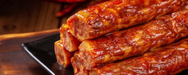 香肠与哪种菜炒好吃(香肠炒什么菜合适)