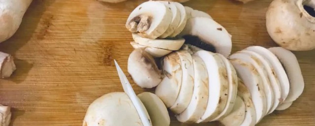 蘑菇介绍(裕灌白蘑菇介绍)