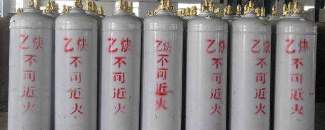 氧气瓶使用注意事项是什么(氧气瓶正确使用)