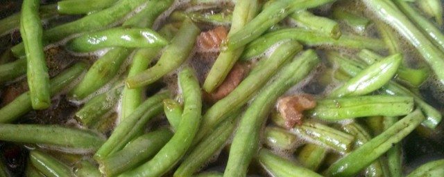 熬豆角的简单家常做法(煮豆角的做法)