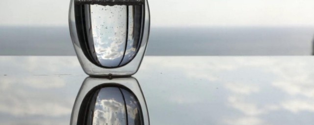 镜面反射是什么原理(镜面反射原理图)