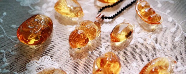 黄水晶佩戴有哪些禁忌(黄水晶的功效与作用 黄水晶佩戴禁忌)