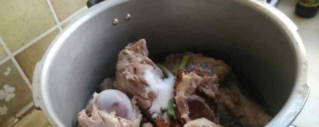 高压锅简介(高压锅是啥)