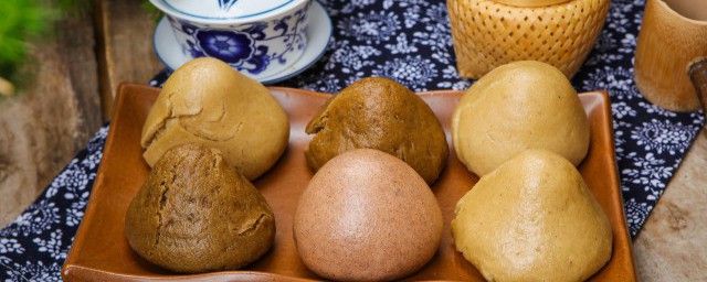 黄米面枣窝头怎么做(黄面枣窝头的做法)