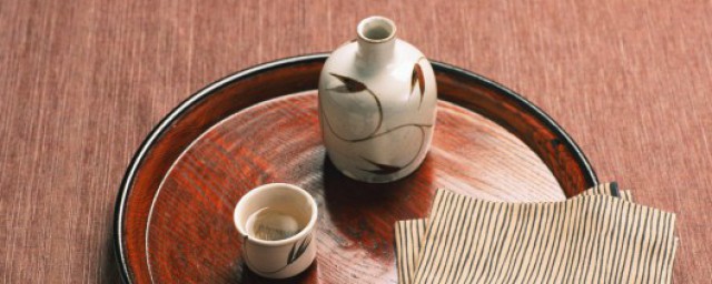 关于酒能不能带上地铁的问题(能把酒带上地铁吗)