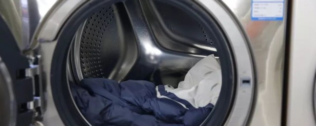 皮衣可不可以用洗衣机洗(皮衣服可以机洗吗)