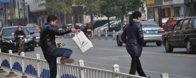 不文明行为的介绍(不文明的行为有哪些)