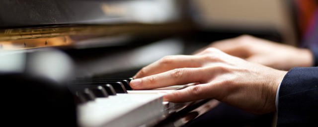 关于钢琴搬运技巧注意事项(钢琴如何搬运)