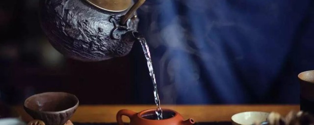 茶叶冲泡方法(茶叶冲泡方法定点旋冲)