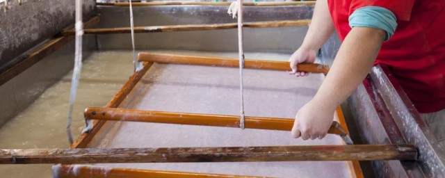 造纸的原料介绍(造纸原料的主要成分)