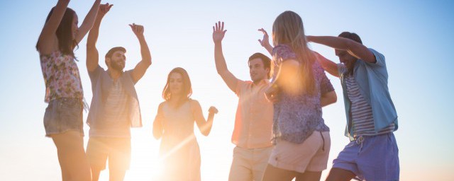 电影里的友情台词有哪些(电影中关于友情的台词)