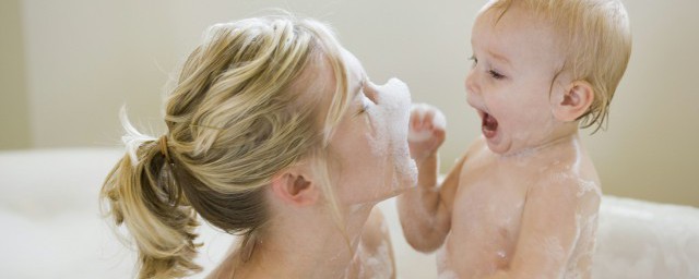 为什么打完针不能洗澡(为什么打完针以后不能洗澡)