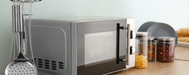 微波炉里能放保鲜袋加热吗(保鲜袋可以放到微波炉里面加热吗)