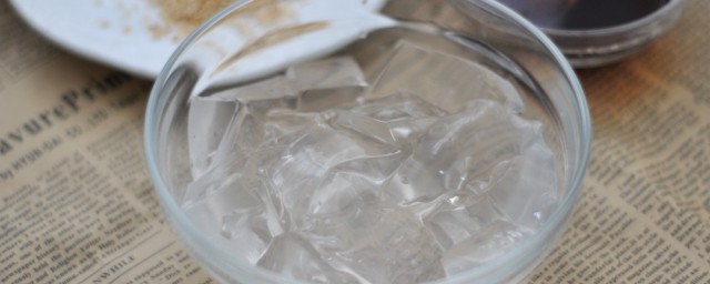 白凉粉和淀粉是不是一样(淀粉跟白凉粉一样吗)