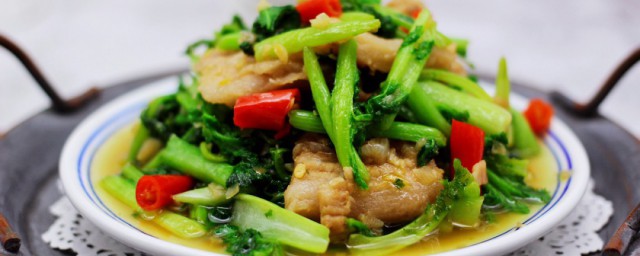 苔菜哪些人不适合吃(哪些人不宜食用苔菜)