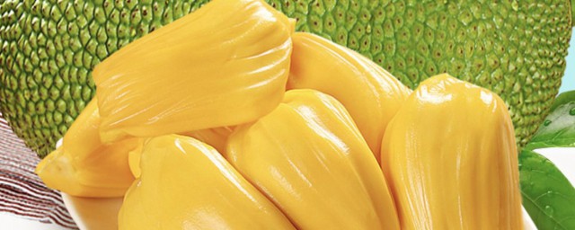 菠萝蜜有黑斑点能不能吃(菠萝蜜出现黑点还能吃吗)