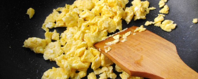 炒鸡蛋怎么做(炒鸡蛋怎么做好吃)