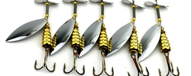 路亚小亮片怎么安装(路亚大亮片的安装方法)