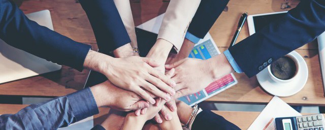 铆足了劲儿的解释(铆足了劲和卯足了劲)