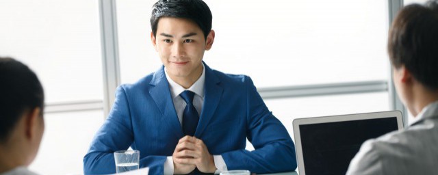 哪三句话可以让面试官记住你(面试官说用一句话让他记住我)