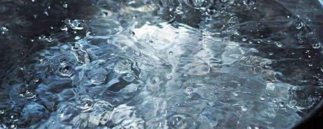 铝壶烧水有什么危害(铝水壶烧水有害吗)