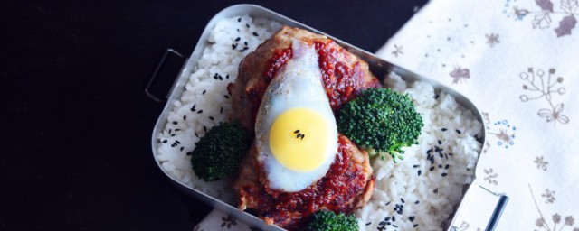 荷包蛋蛋黄还为液态能不能吃(荷包蛋里面有蛋液能吃吗)