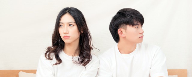 情侣冷战破冰第一句话是什么(情侣破冰话题)