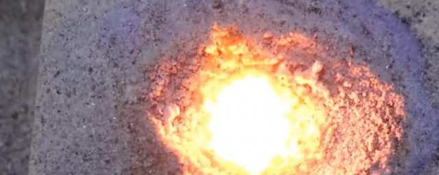 沙子能不能直接烧成玻璃(沙子烧化了就成玻璃了吗)