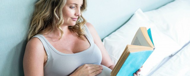 琵琶行翻译及原文分别是什么(琵琶行原文及翻译简单)