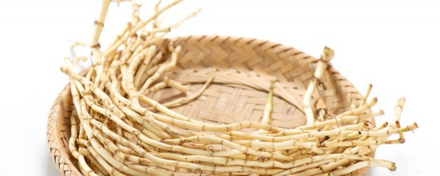 鱼腥草和折耳根相同吗(鱼腥草和折耳根有区别吗)