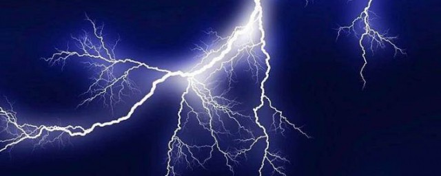 电是谁发现的(质子是谁发现的)