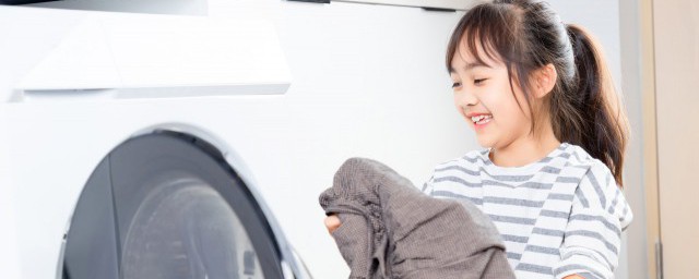 双面羊绒大衣能不能机洗(双面羊绒大衣只能干洗吗)