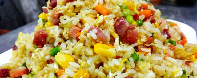 自制扬州炒饭做法(家常扬州炒饭的做法)