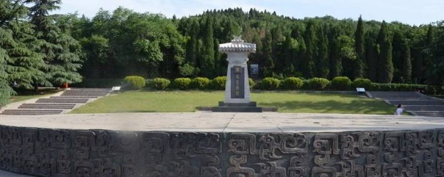 秦始皇陵的位置(秦始皇陵的风水格局)