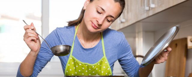 怎么炖排骨呢(怎样,炖排骨)