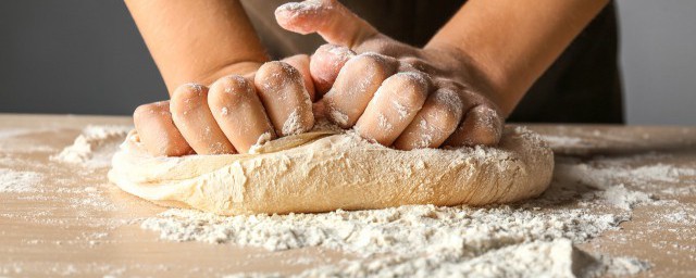 纯碱是不是小苏打(小苏打就是纯碱吗)