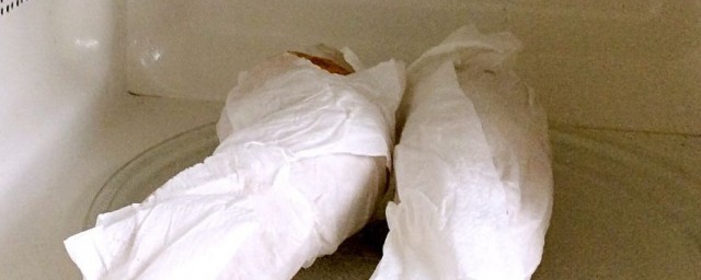 纸能不能放进微波炉里加热(纸可以放进微波炉加热吗)