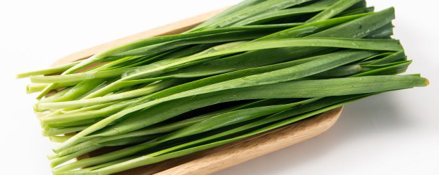 韭菜籽泡水喝有哪些功效(生韭菜籽泡水喝有什么功效)