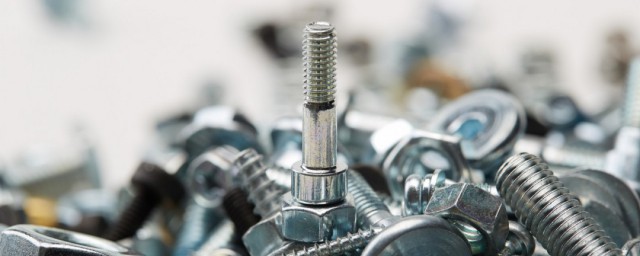 螺丝滑丝了怎么办(插座螺丝滑丝了怎么办)