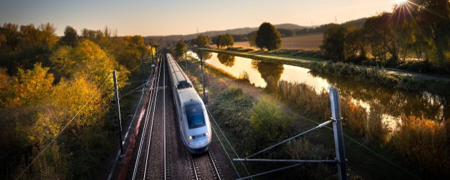 高铁禁止携带物品都有哪些(高铁禁止带的物品都有什么)