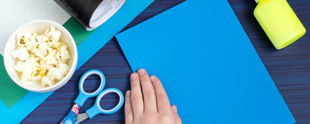 怎么做手工风车(怎样做手工风车)