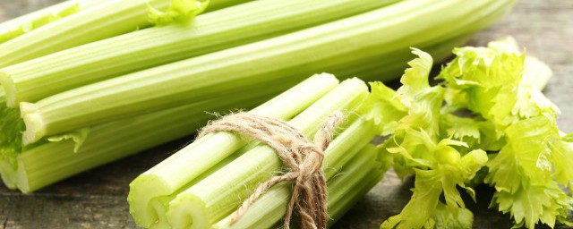 芹菜是否要焯水(芹菜需要焯水吗)