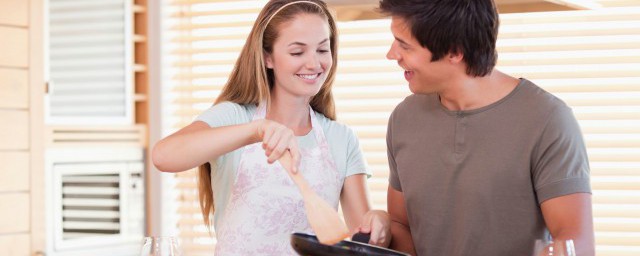 豆干炒芹菜怎么做(豆干炒芹菜的家常做法)