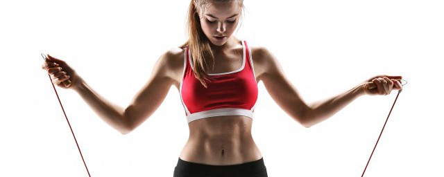 怎么调整跳绳的长度最合适(跳绳长度怎么调到适合)